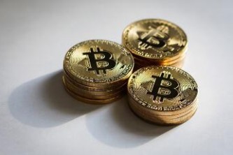 探索全球顶尖数字货币交易平台：Coinbase与Binanc的独特优势与安全性