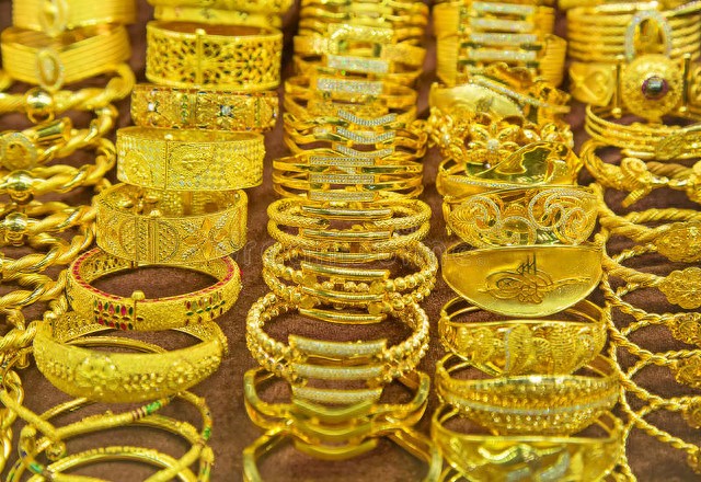 20年金店老板亲历：中国经济背景下黄金市场剧烈波动的深层原因分析